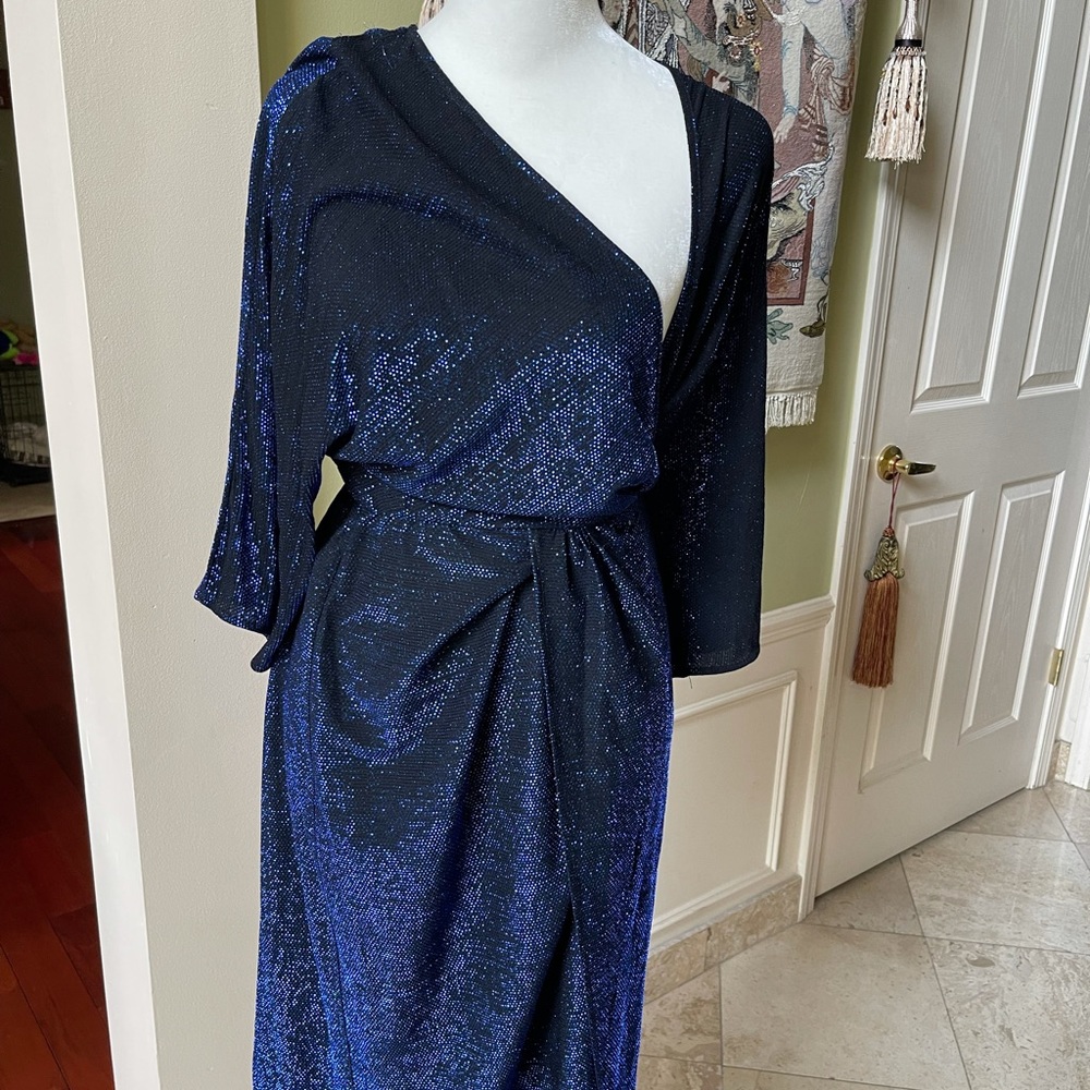 Dress - Picture 5 of 7